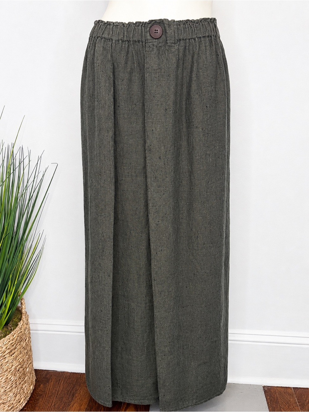 High-Waist Maxi Skirt in Olive Green